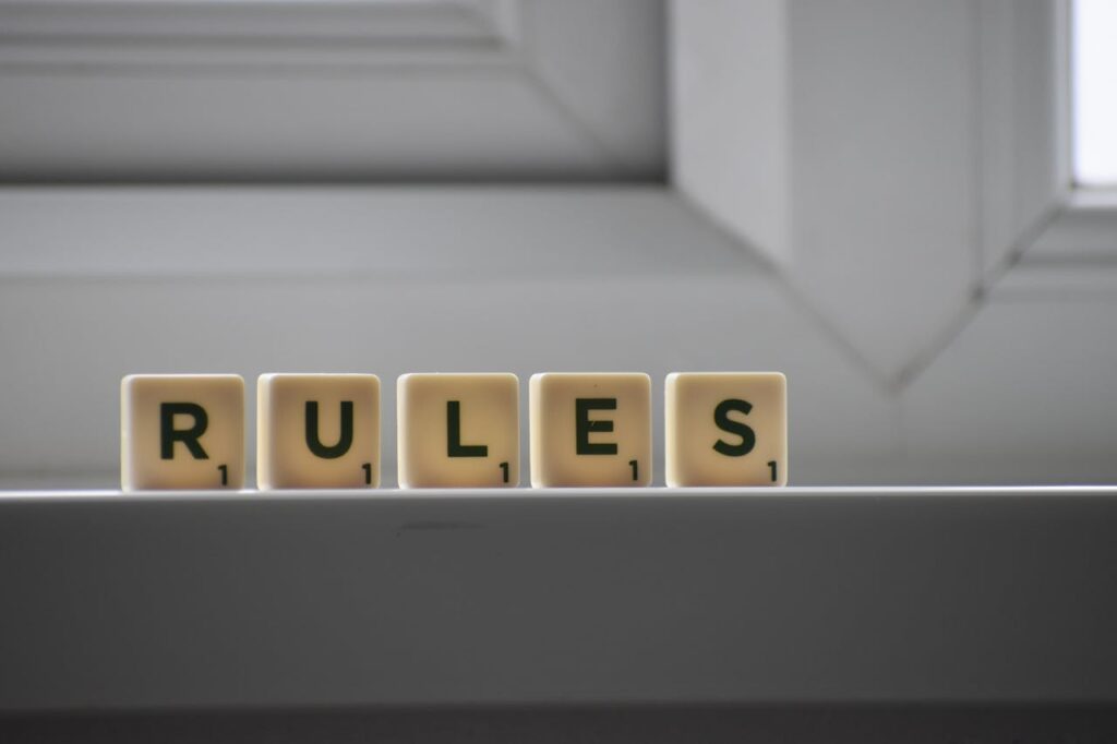 règle "rules" (lettres de scrabble)